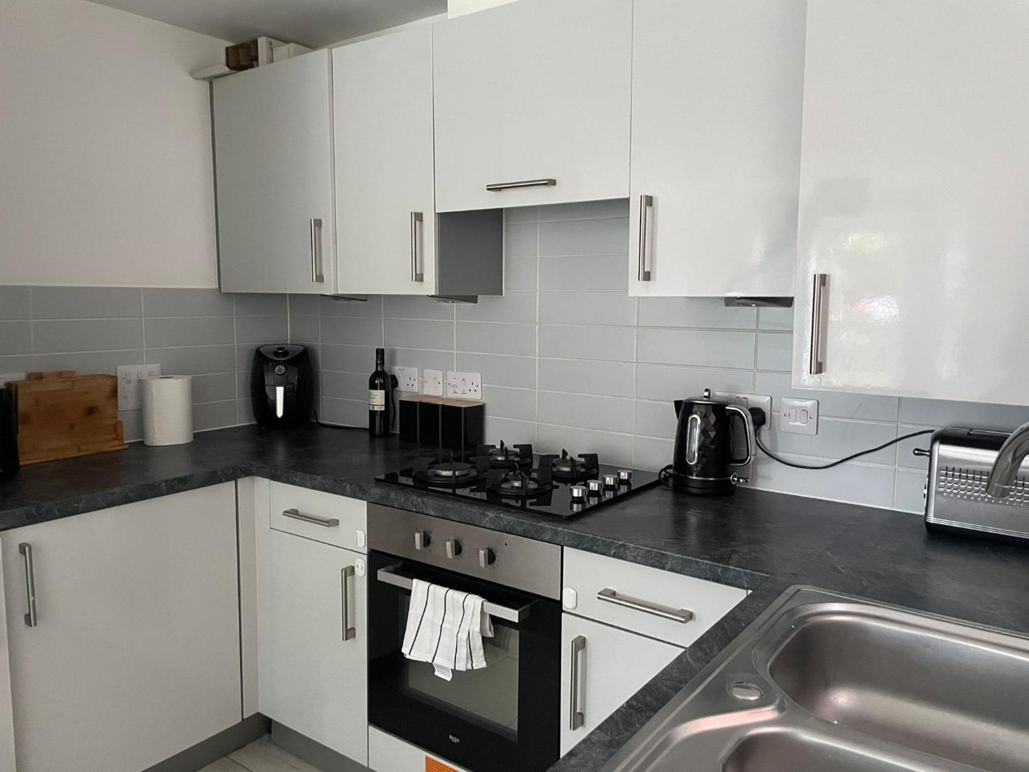 2 Bedroom Spacious Apartment Sleeps 5 Bournemouth Buitenkant foto